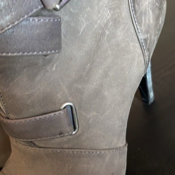 Beautiful soft leather grey boots - Picture 4 of 7